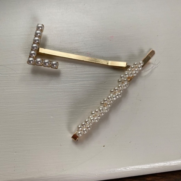 COPY - Anthropologie Monogram "L" Pearl Hair Clip… - Picture 4 of 4